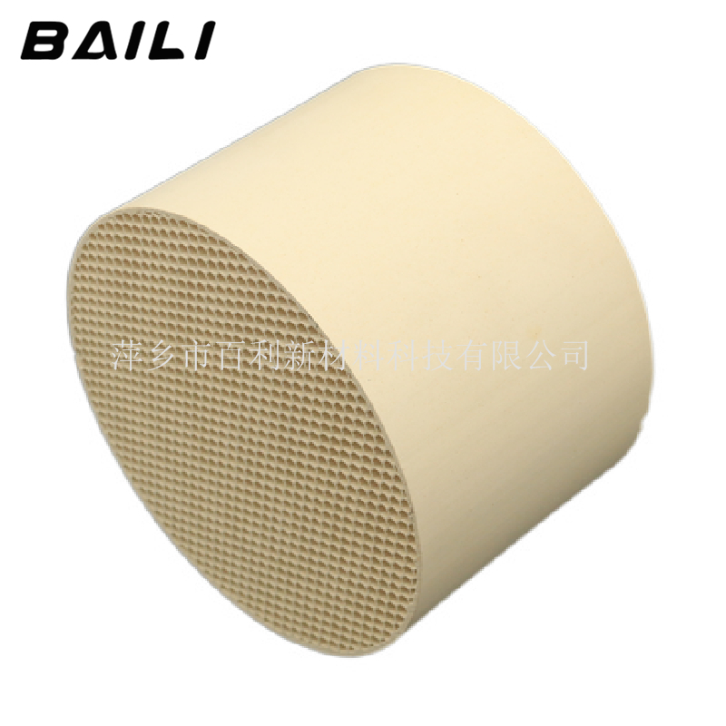 填料知識(shí)：蜂窩陶瓷有什么特點(diǎn)？萍鄉(xiāng)市百利新材料科技有限公司